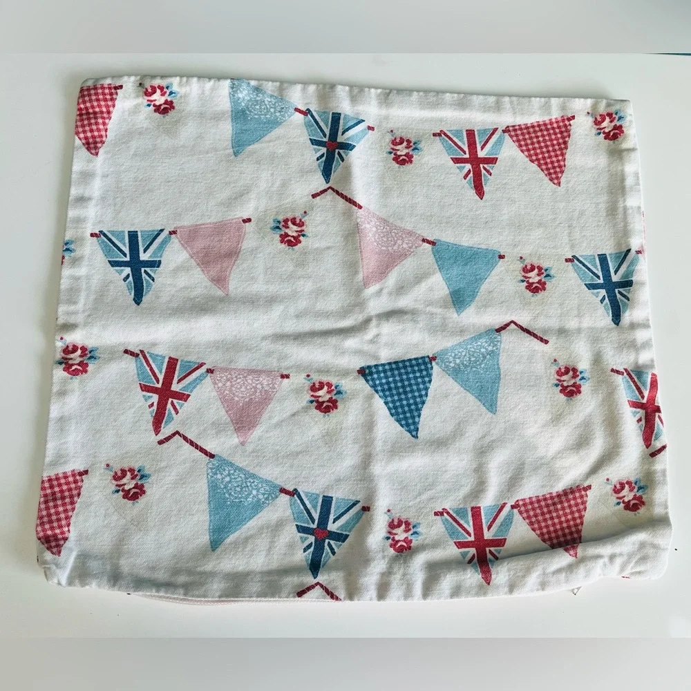 Dunelm British English Floral Bunting Design Scatter 17” x 17” Cushions x 4